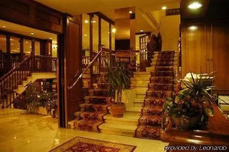 ホテル Serantes 2*